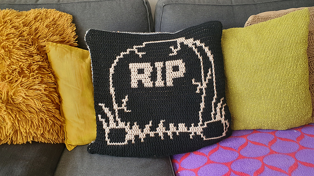 Gravestone RIP (67) pillowcase