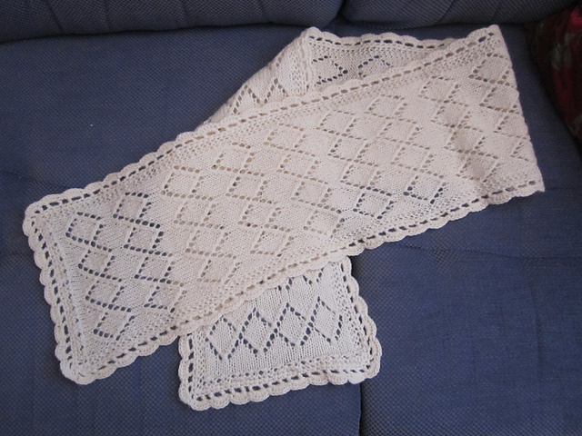 Lace knit scarf