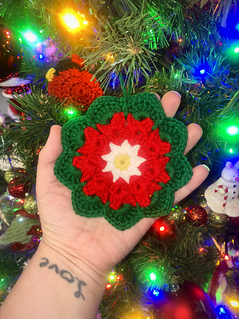 Posh Poinsettia