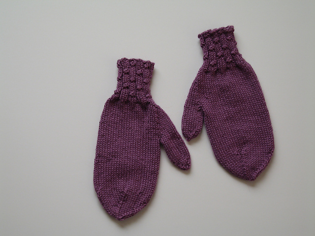 Feminine Mittens