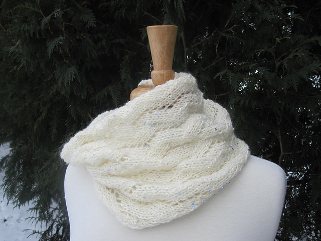 Icicle Lace Cowl