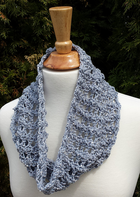 April Showers Cowl