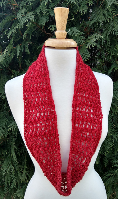 Scarlet Lace Cowl