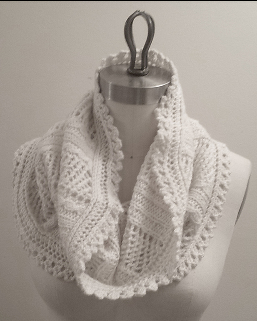 bella bee cowl
