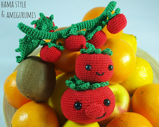 Tomate y tomatitos en rama