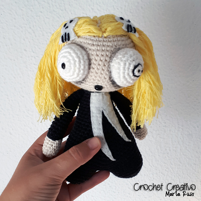 Lenore y su gatito muerto
