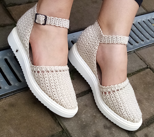 spring to autumn sandals