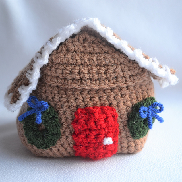 Gingerbread House Basket