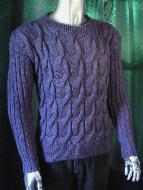 Blue Cable with ribbed sleeves