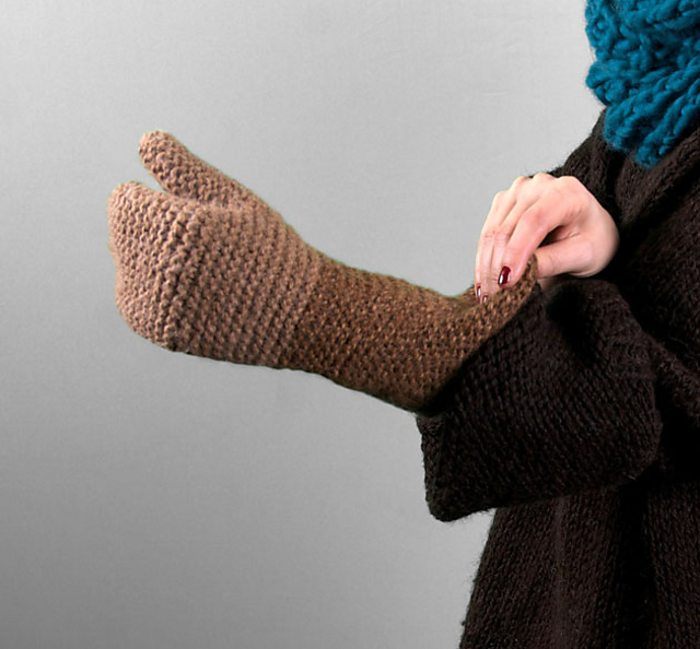Grayden's Two-Colour/Three Colour Mitts