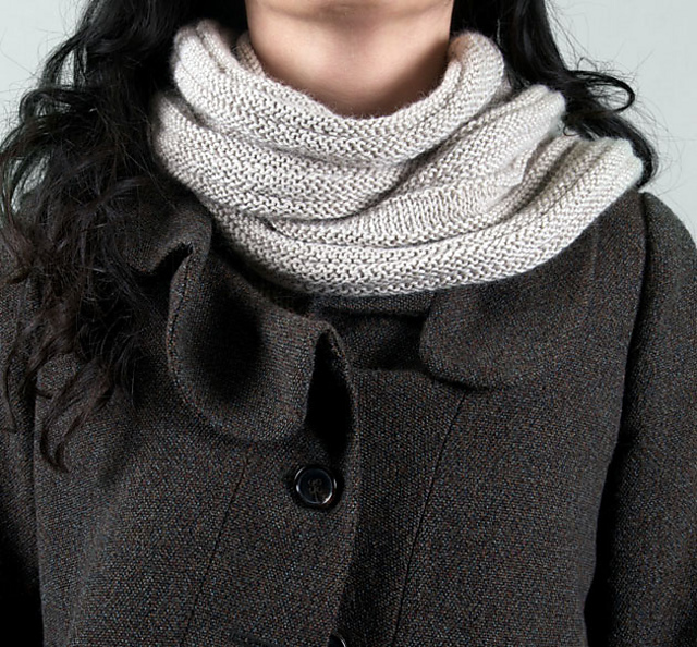 Snowy Owl Loop Scarf