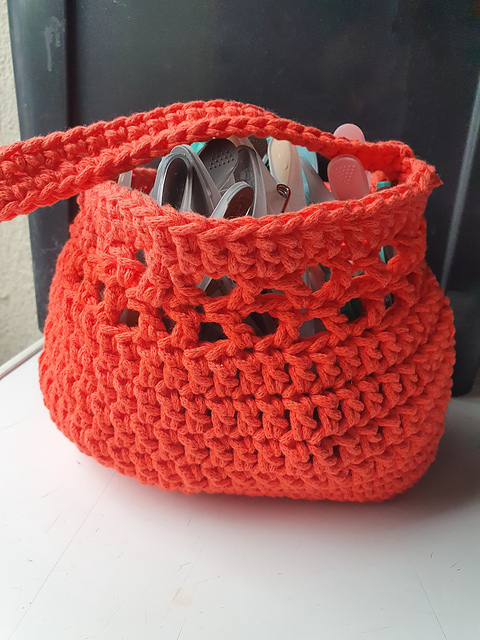 Oval basket