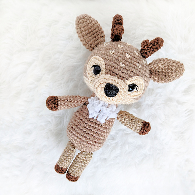 Snuggle Deer