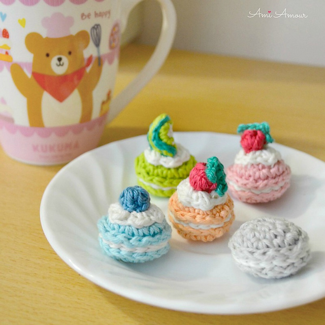 Macaron with Toppings