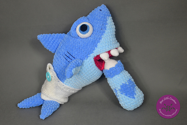 Baby Shark amigurumi