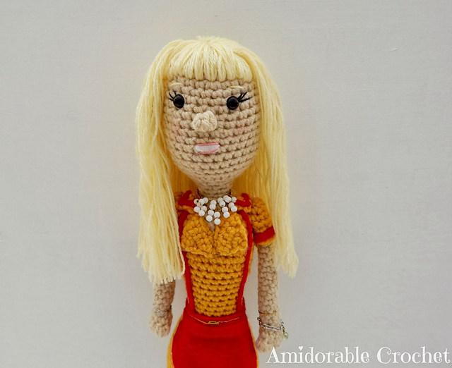 Caroline From 2Broke Girls