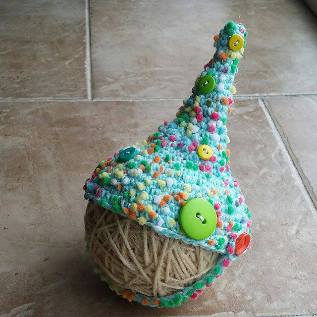 Newborn Gnome Hat (Photo Prop)