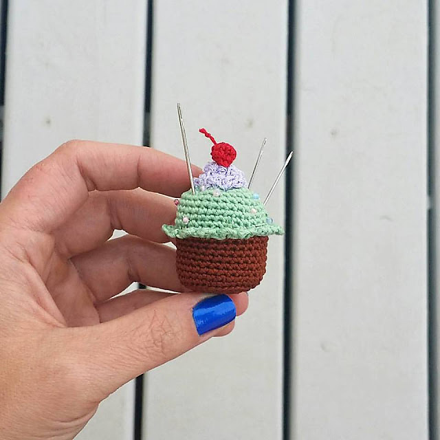 Cupcake Pincushion