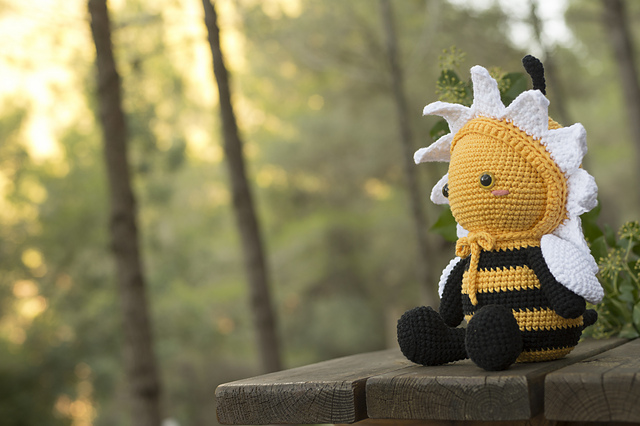 Mel the Bee amigurumi