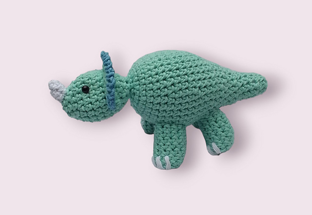Dino amigurumi versión 2