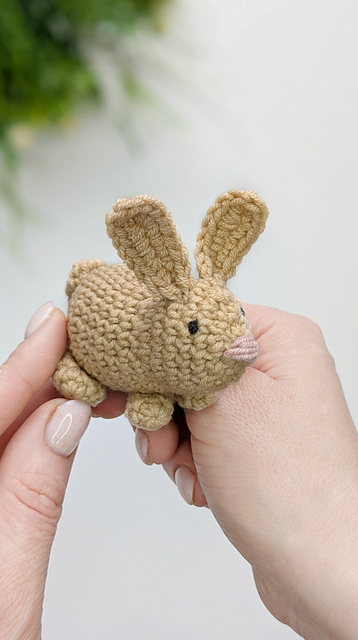 Little bunny toy keychain