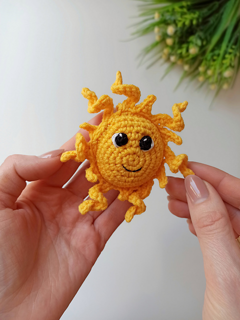 Ravelry: Sun amigurumi keychain pattern by Oksana Davydchuk