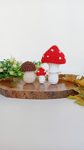 Mushrooms ornaments