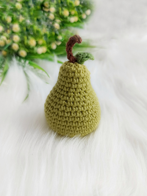 Pear keychain