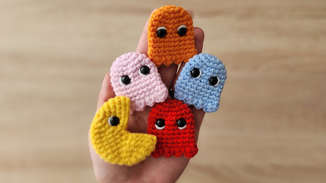 Pacman and Ghosts with Magnet