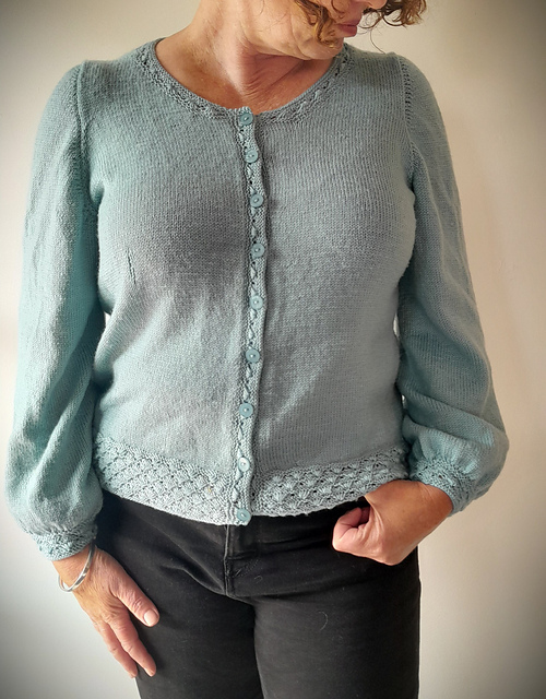 Ravelry: Kaita Cardigan pattern by Elizabeth Nihoniho 