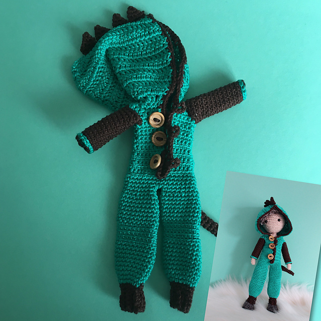 Killian Outfit: Dino Onesie