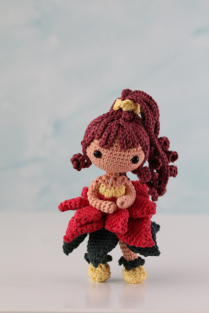 Poinsettia Amigurumi Chibi Nara