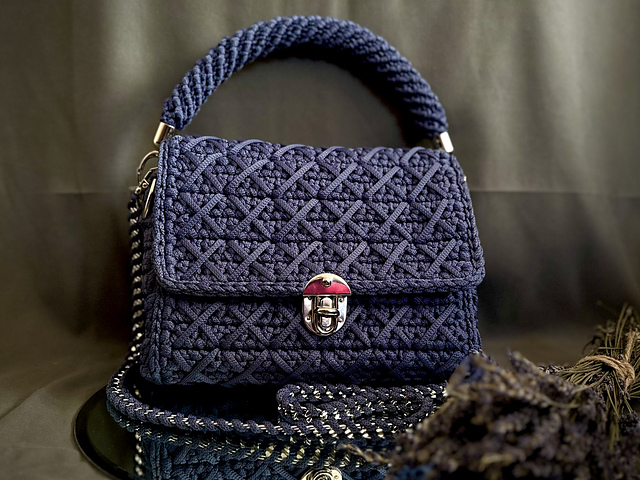 Canvas handbag