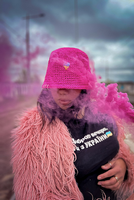 Bucket hat for winners