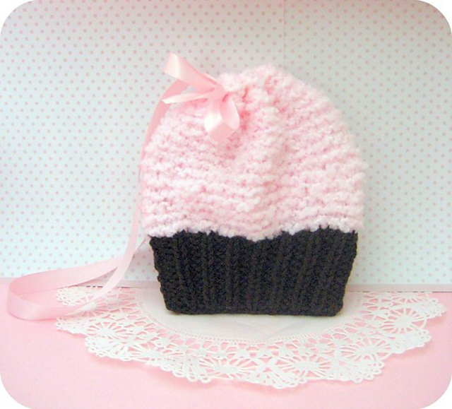 Simple Knit Cupcake Purse