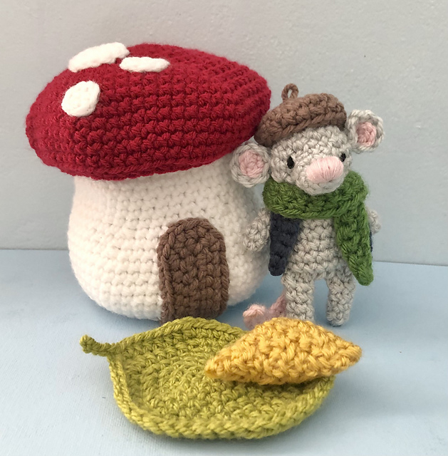 Mouse with a Mushroom House