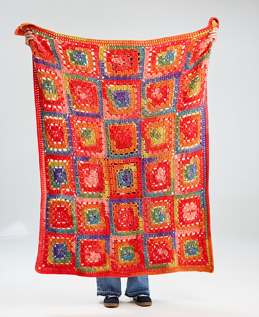Color Motif Blanket