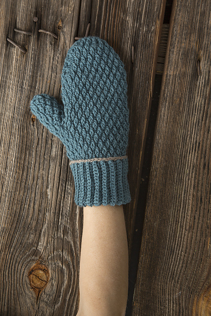 Overpass Mittens