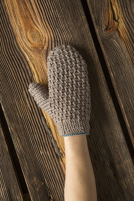 Underpass Mittens