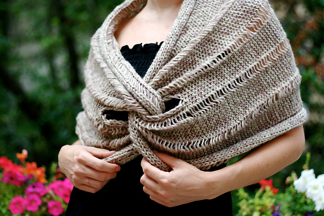 The Claddagh Wrap