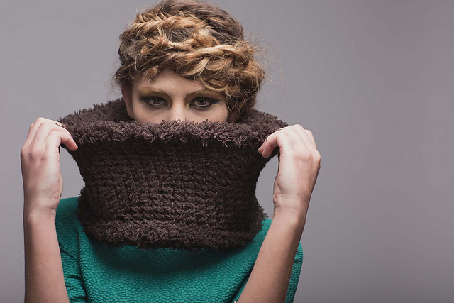Antica Cowl