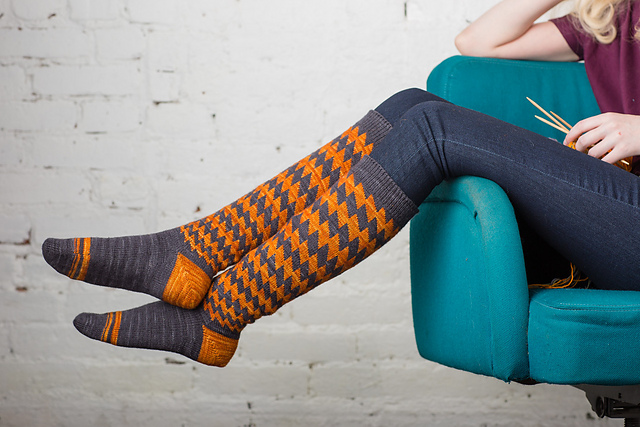 Electrostatic Lines Socks