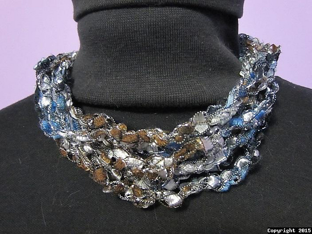 Adjustable Ladder Yarn Necklace