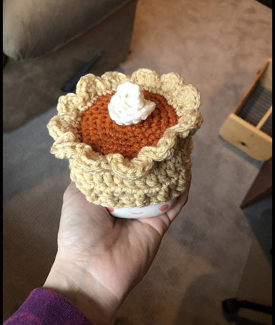 Pumpkin Pie Mug Hat