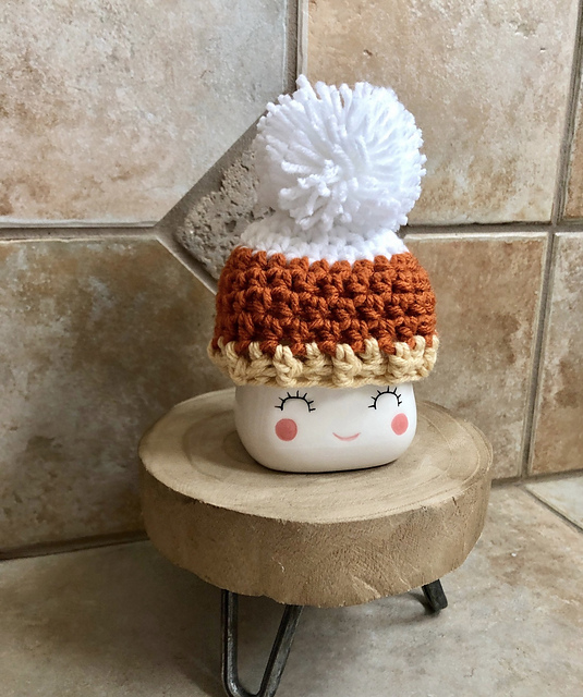 Pumpkin Pie Pom Pom Mug Hat
