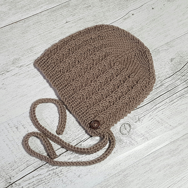 #7 Little Cable Bonnet