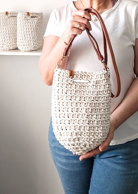 Arco Crossbody