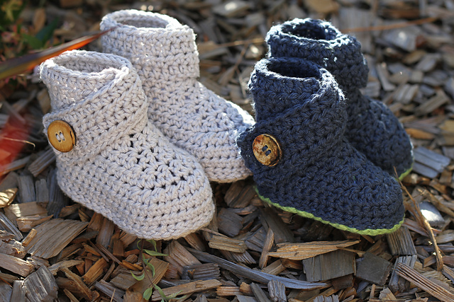 Ravelry: Wrap Up Boots pattern by Ana Herring