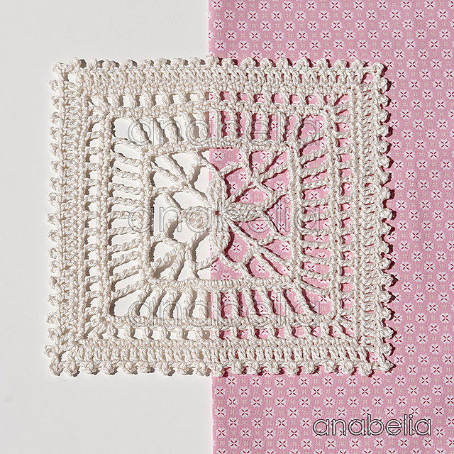 Lily square motif