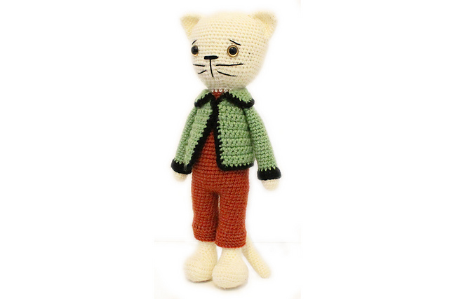 Amigurumi cat
